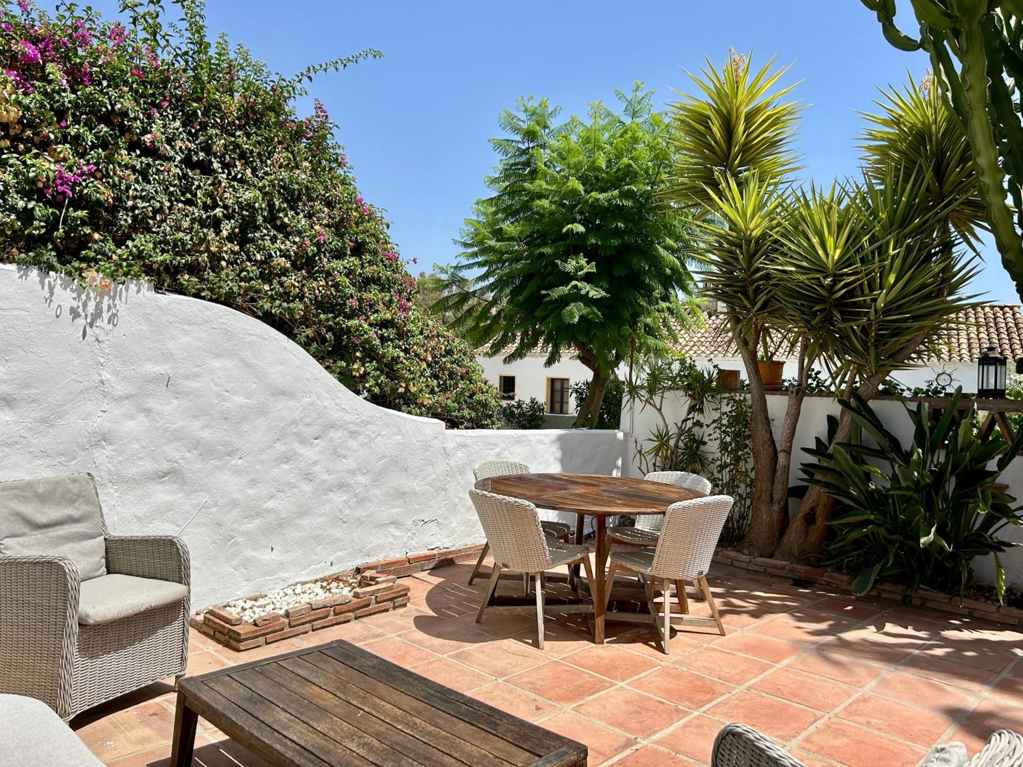 House In Surrounded By Golf Courses Vakantiehuis