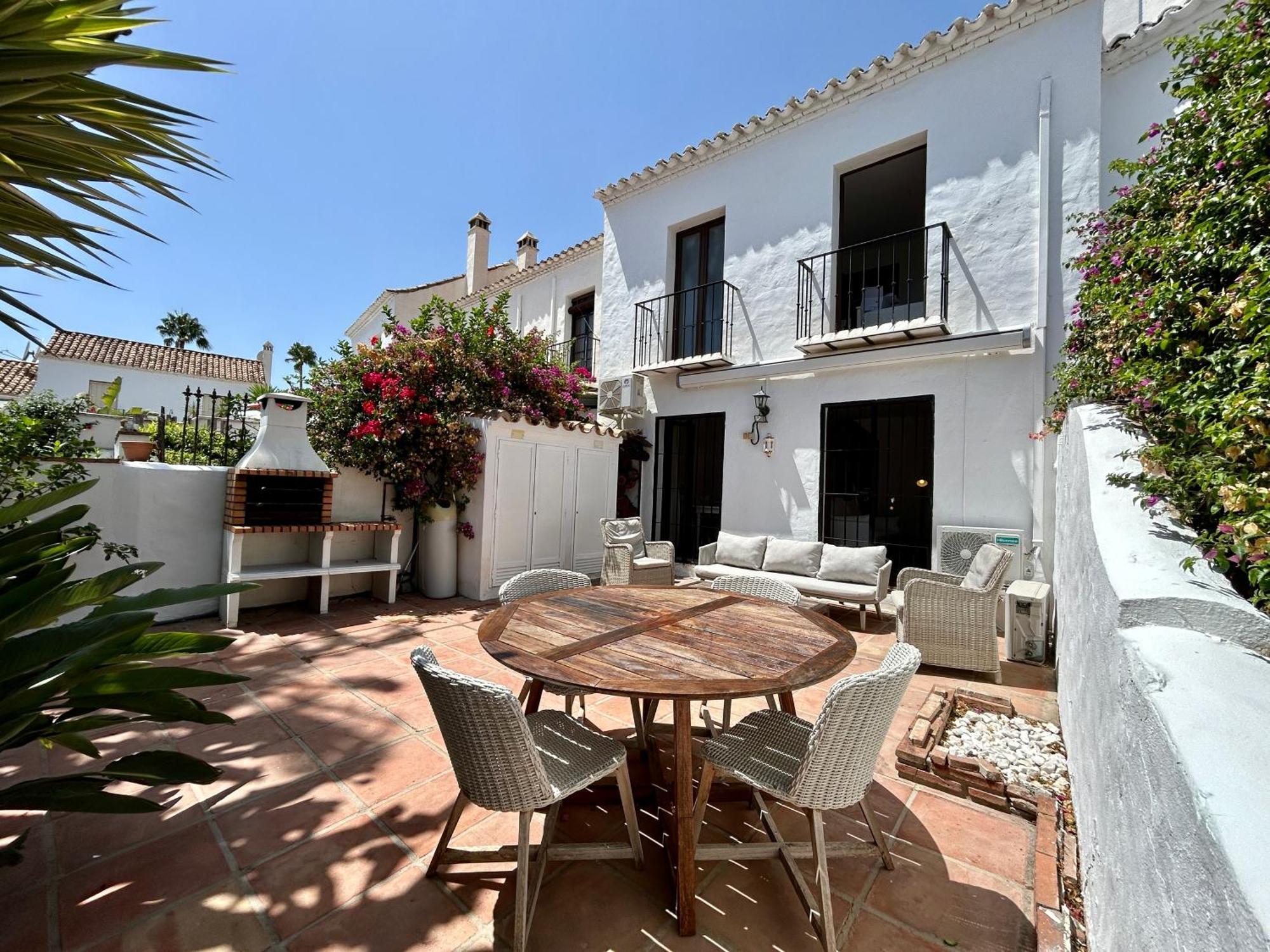 House In Surrounded By Golf Courses Holiday home *